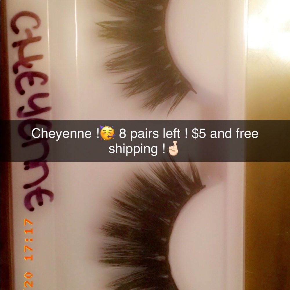 Lashes! - Picture 4 of 4
